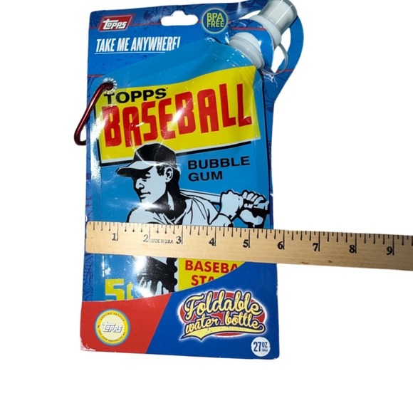 Topps Baseball Foldable Water Bottle BPA Free 27oz Bubble Gum Collectible - Picture 4 of 4